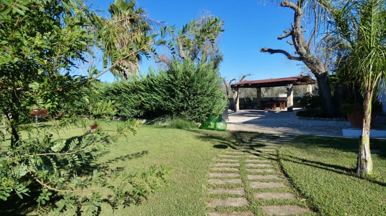 Villa Piana - Con Piscina E Giardino Privato Nel Salento Триказе Экстерьер фото